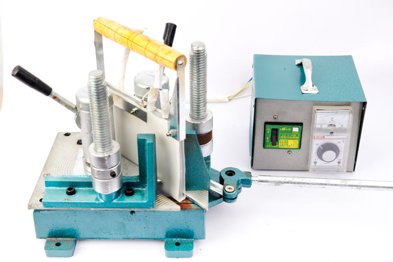 May-han-cua-nhua-cam-tay-180121-1 Máy hàn cửa nhựa cầm tay