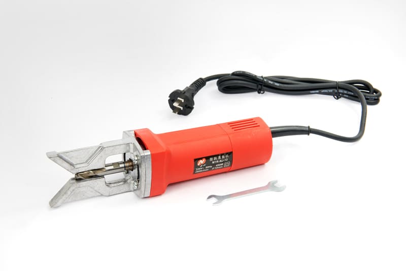 May-lam-sach-goc-ngoai-cua-nhua-180121-1 máy làm sạch góc ngoài cửa nhựa