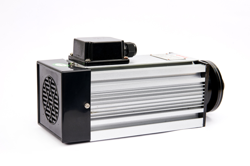 Motor-vuong-may-cat-nhom-3.0Kw-180121-1 Chọn mua Motor Vuông máy cắt nhôm 3.0Kw