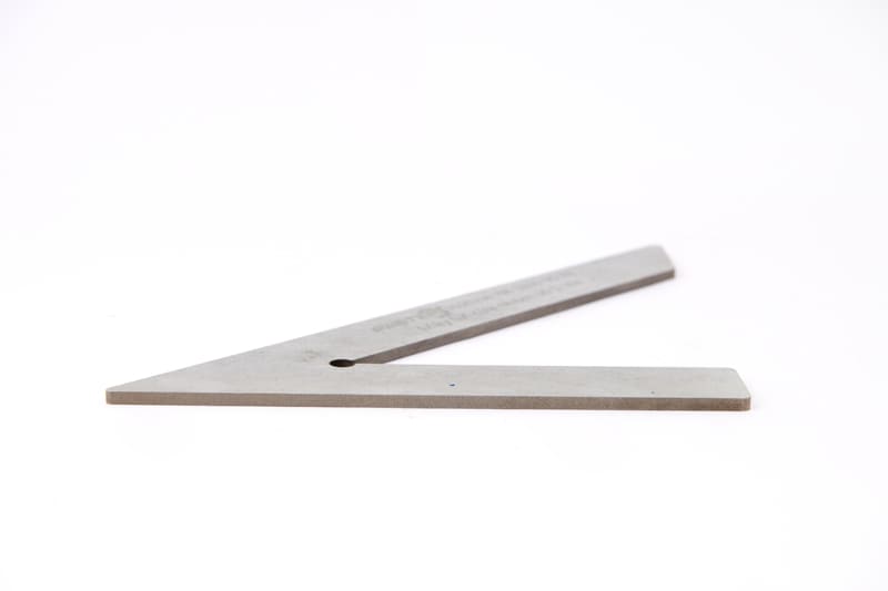 Thuoc-do-goc-cua-nhom-180121-2 Thước đo góc máy cắt nhôm